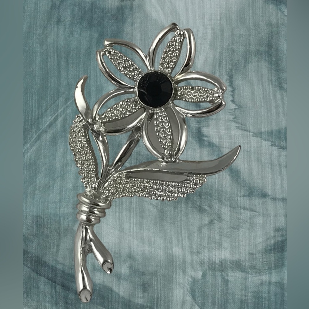 Sarah Coventry "Black Beauty" Silver Flower Pin / Brooch - 1960s Vintage